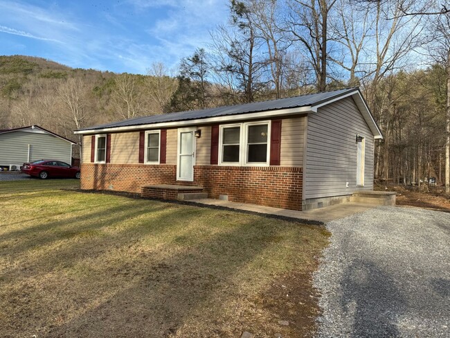 Building Photo - 3 bedroom ranch. Everything new.  Complete...