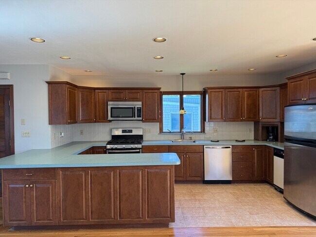 Building Photo - 23 Gunrock Ave