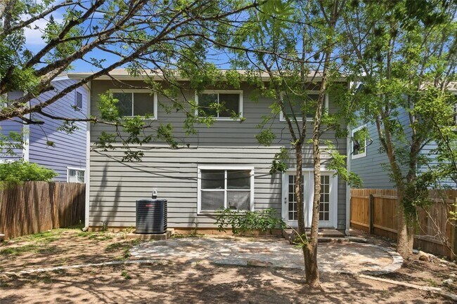 Building Photo - 10316 Garbacz Dr