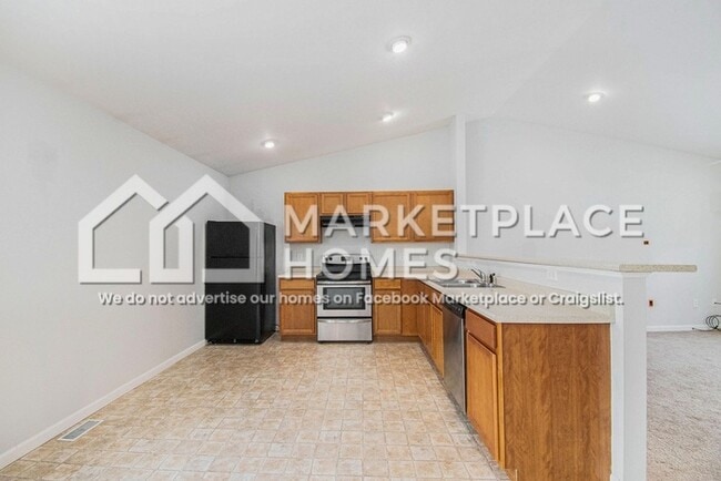 Building Photo - 4722 Torrington Dr SE