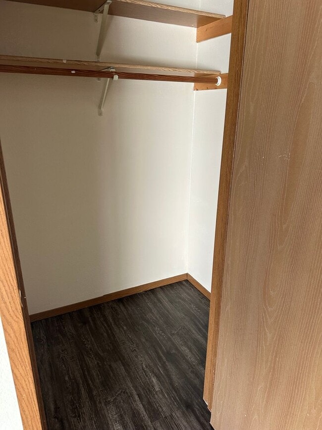 Building Photo - First Month FREE ($1290 value) Four Bedroom Apartment