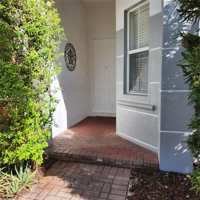 Building Photo - 10955 NW 87th Ln