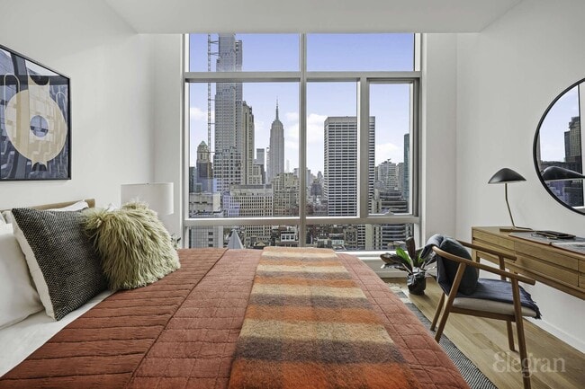 Building Photo - 18 W 48th St