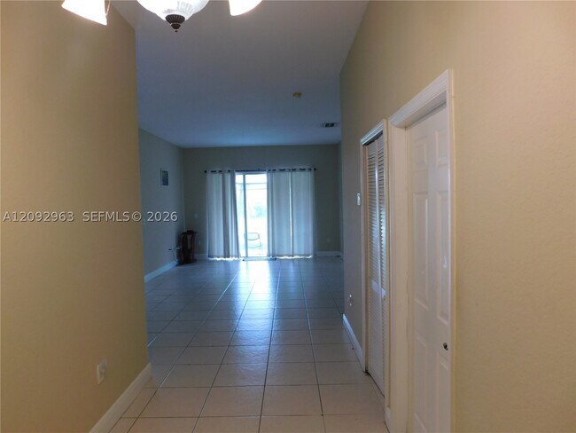 Building Photo - 21800 SW 184th Ave