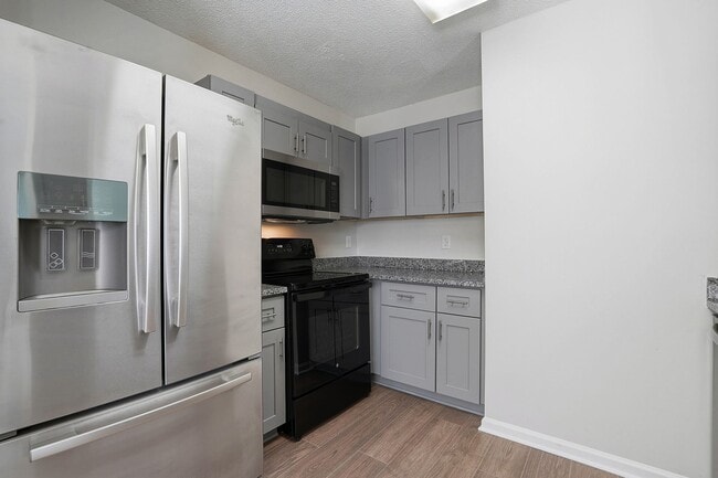 Building Photo - RANCH HOME with 3 bedrooms and 2 baths-CONVENIENT LOCATION