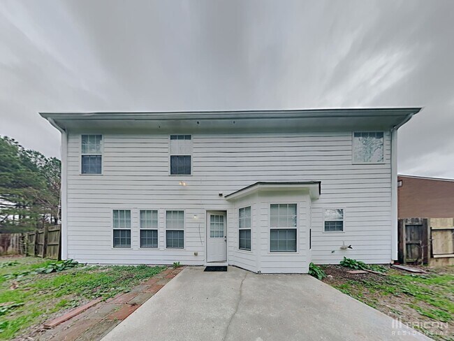 Building Photo - 842 Chandler Rd