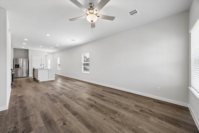 Building Photo - 11605 Whirlaway Dr