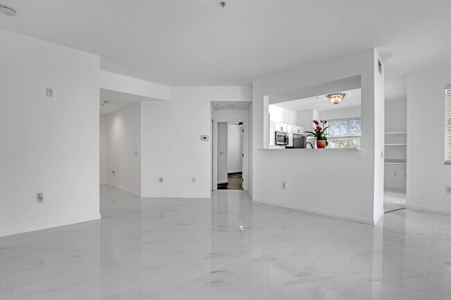 Building Photo - 11026 Legacy Dr