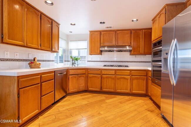 Building Photo - 12057 Falcon Crest Way