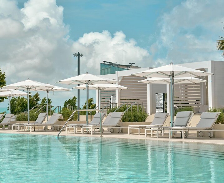 Building Photo - 300 Biscayne Boulevard Way