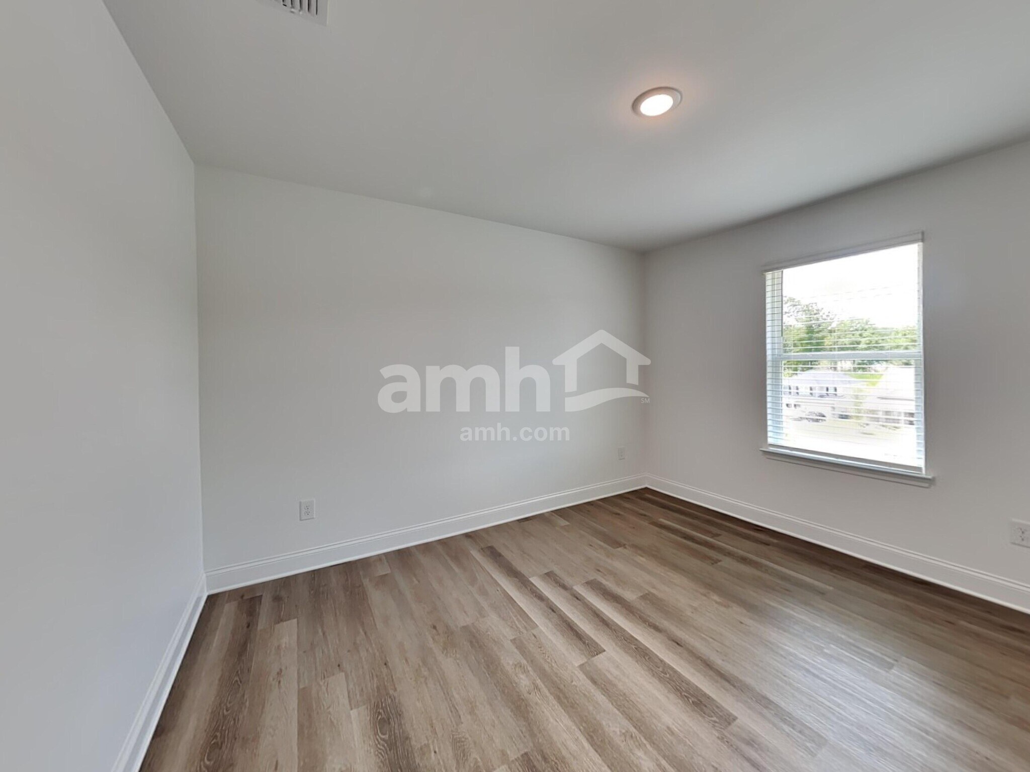 Building Photo - 1594 Soapstone Rd