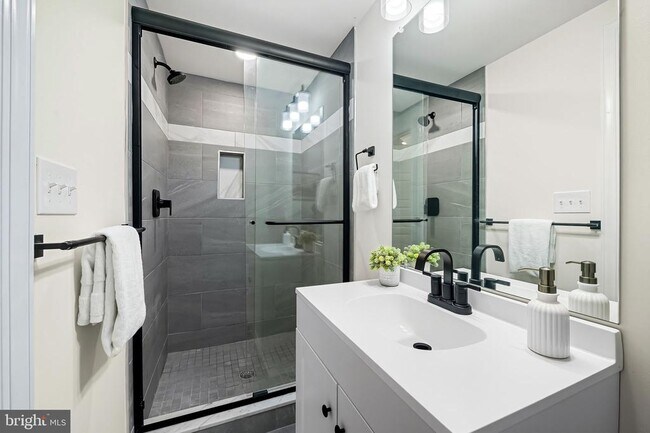 Building Photo - 1724 S Hanover St