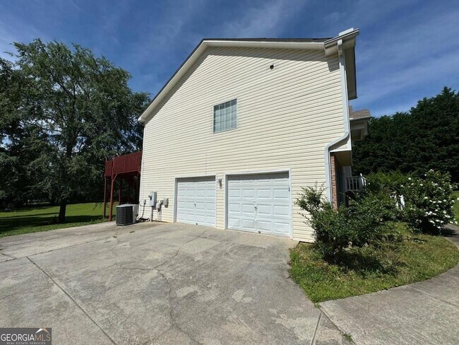 Building Photo - 2282 McKayla Ct