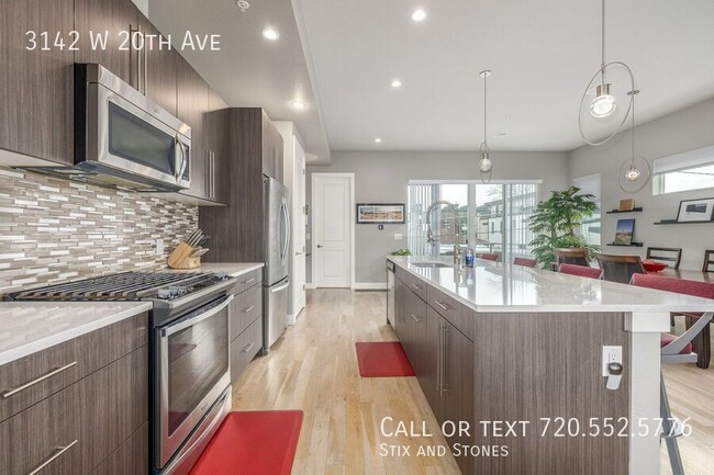 Building Photo - 3142 W 20th Ave