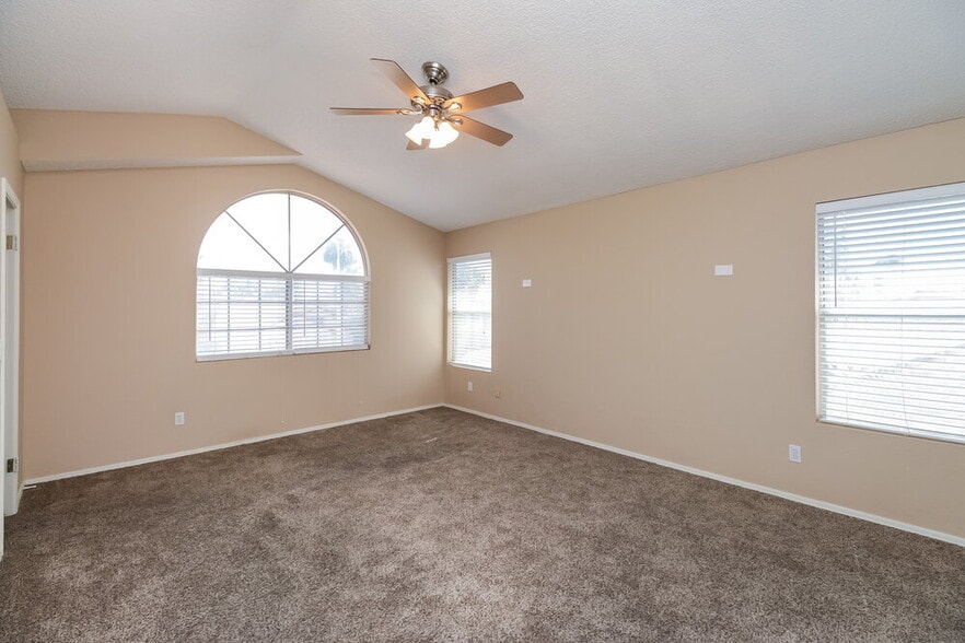 Building Photo - 4214 E Saltsage Dr