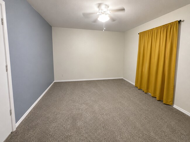 Building Photo - 6200 Temora Loop