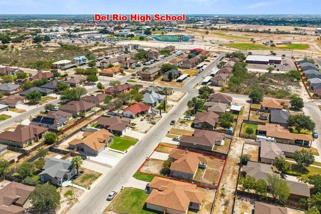 Building Photo - 208 Ramon Cardenas Dr
