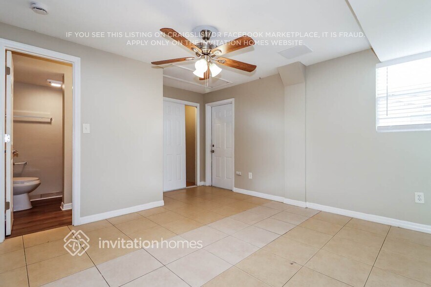 Building Photo - 3824 Sail Dr