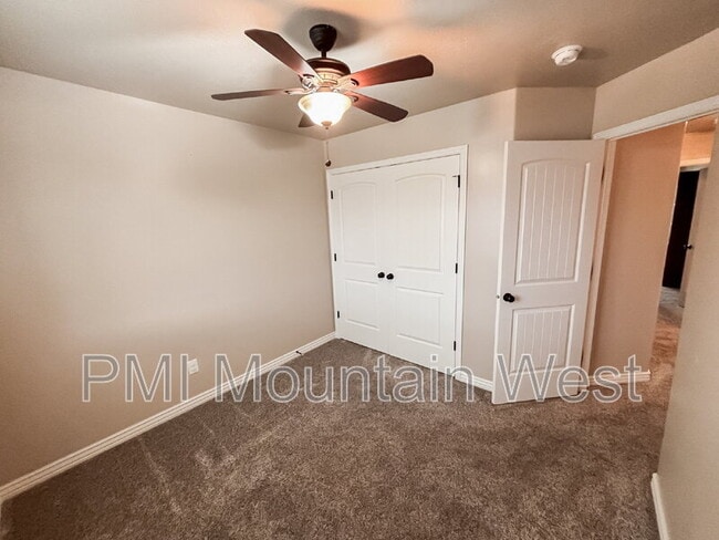 Building Photo - 2241 W 2475 N