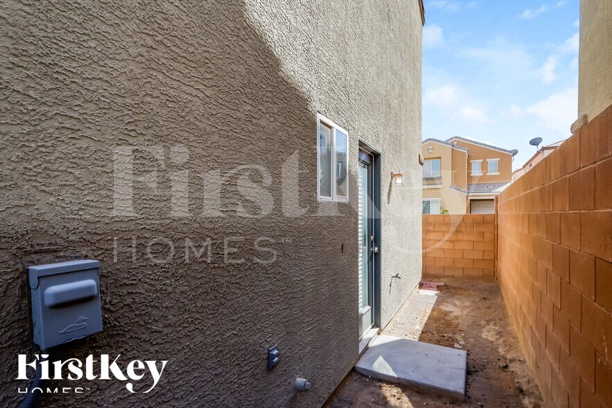 Building Photo - 6920 Dancing Cloud Ave