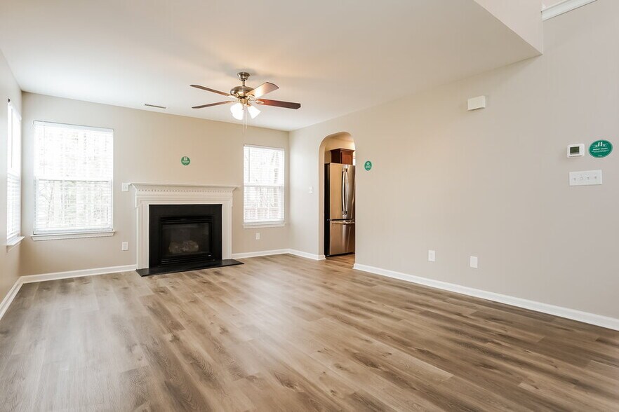 Building Photo - 230 Appsmill Pl