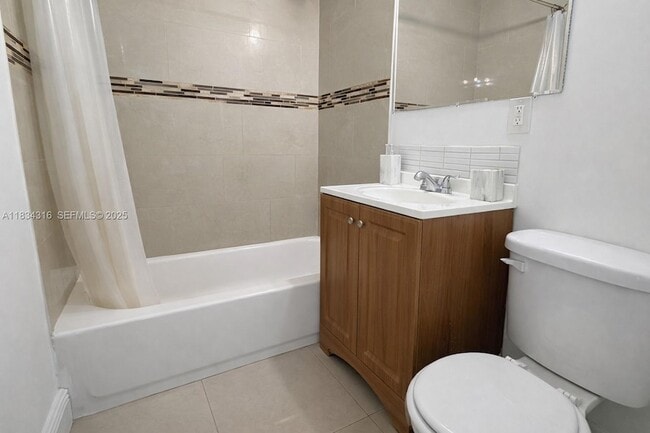 Building Photo - 3110 SW 33rd Ave