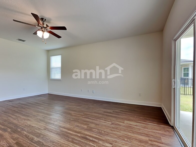 Building Photo - 21 Carlitos Wy