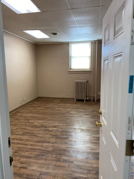 Building Photo - 705 1st Ave N