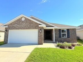 Building Photo - 3 Bed/2 Bath - Modern Upgrades