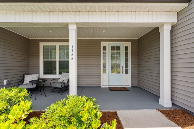 Building Photo - 5166 Cloverland Way