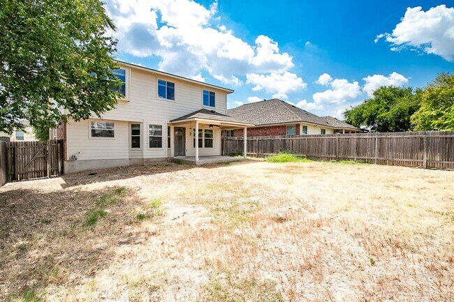 Building Photo - 11116 Los Comancheros Rd