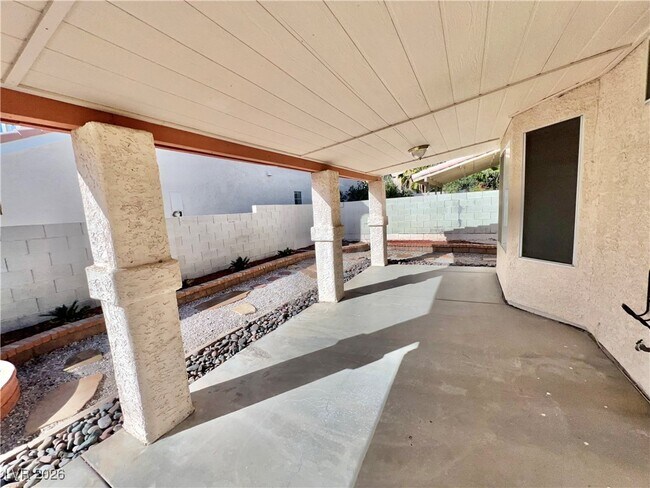 Building Photo - 9553 World Cup Dr