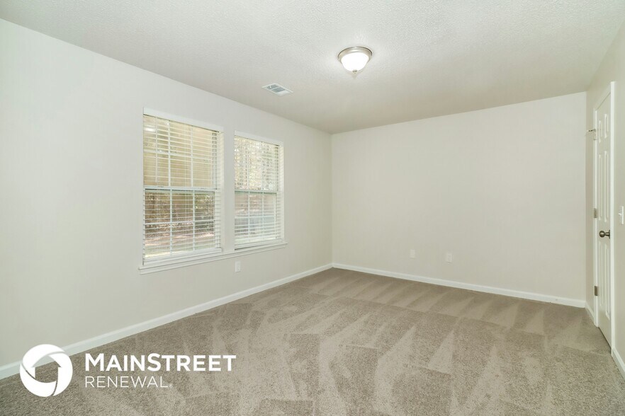 Building Photo - 7073 Stonecreek Dr