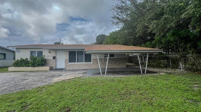 Building Photo - 3141 NW 14th St