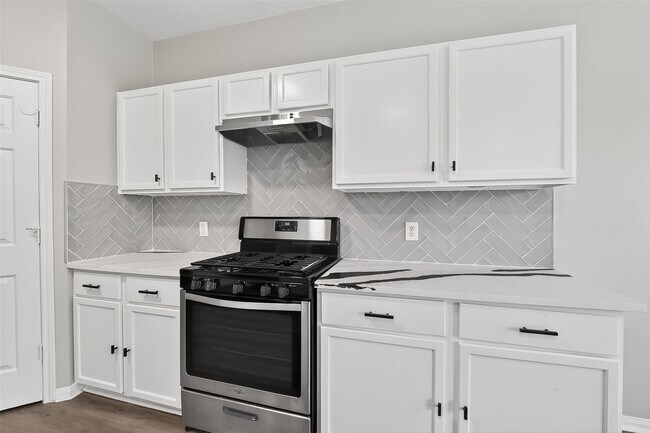 Building Photo - 16311 Yabbie Dr