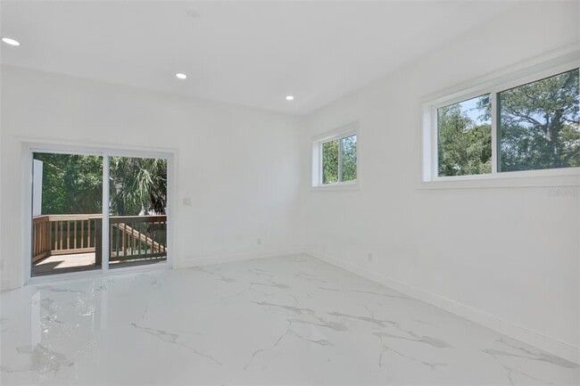 Building Photo - 2816 Corrine St
