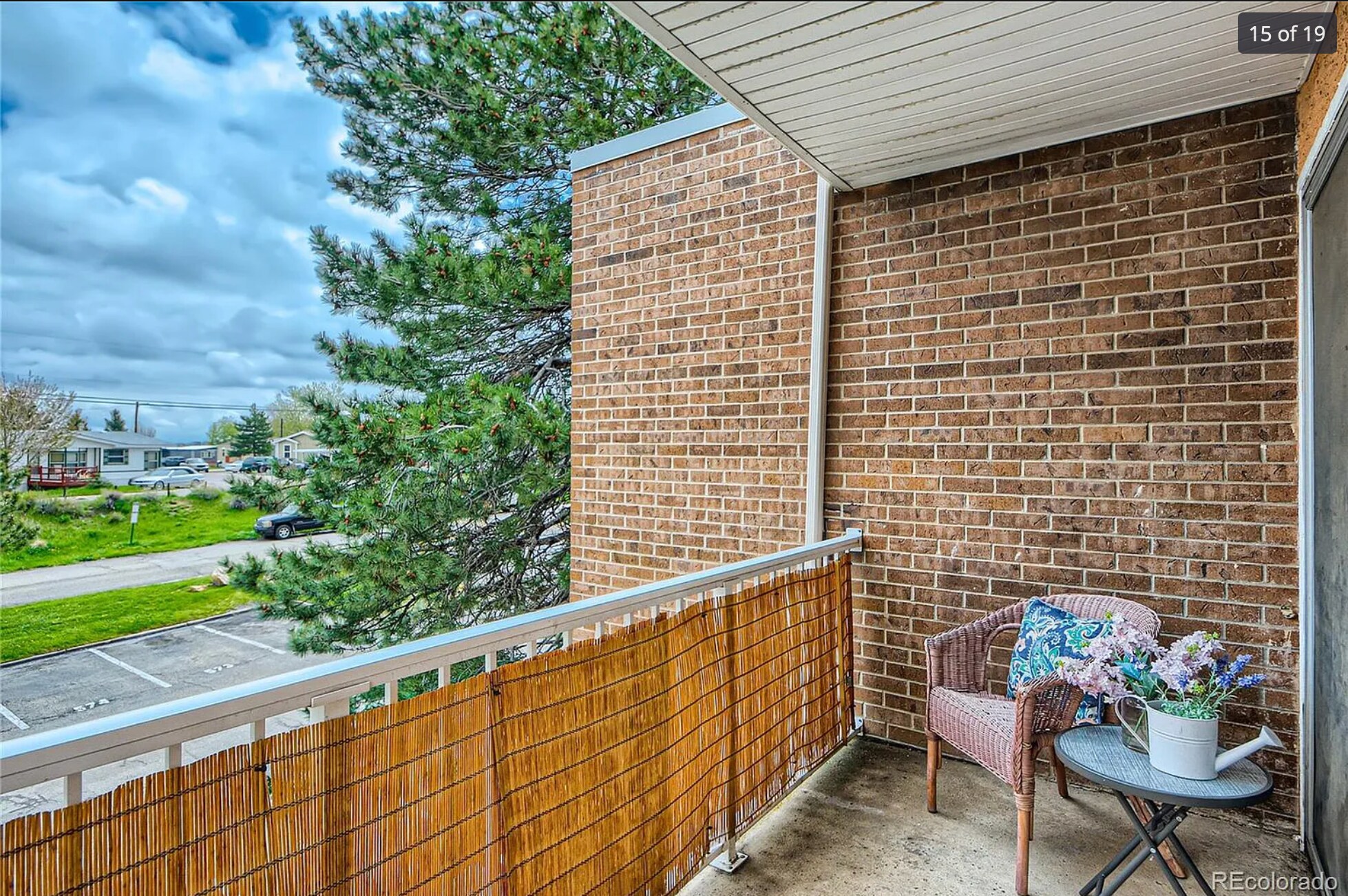 Building Photo - 451 Golden Cir