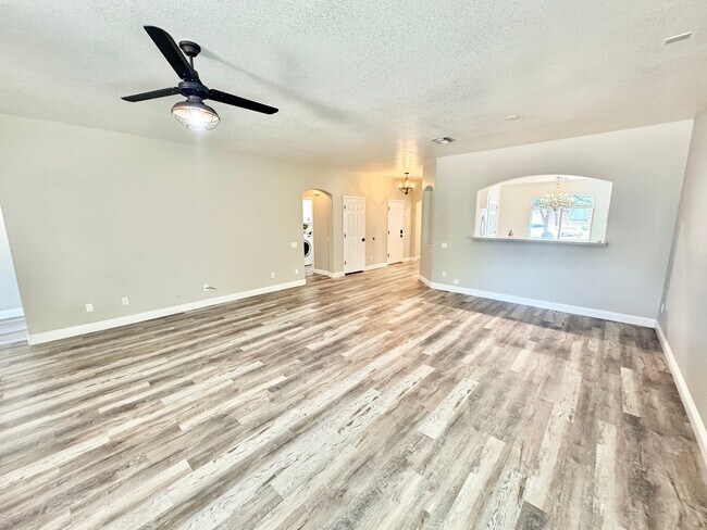 Building Photo - Pristine Single Level 3 Bedroom Home In The Sought After Gated Lagos Vistoso Community in Chandler!