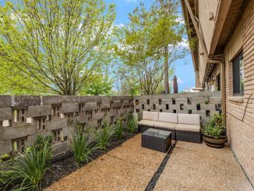 Building Photo - 3809 N Braeswood Blvd
