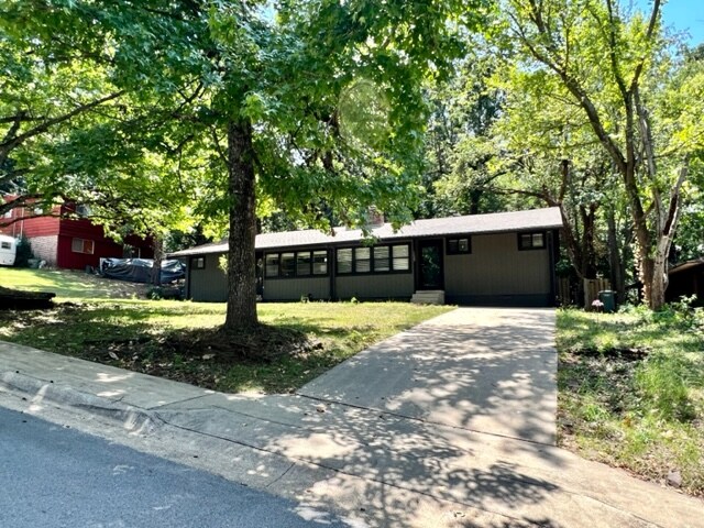 Building Photo - 726 E Emma Ave