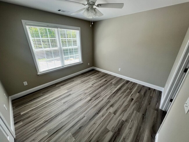 Building Photo - 309 Broad St