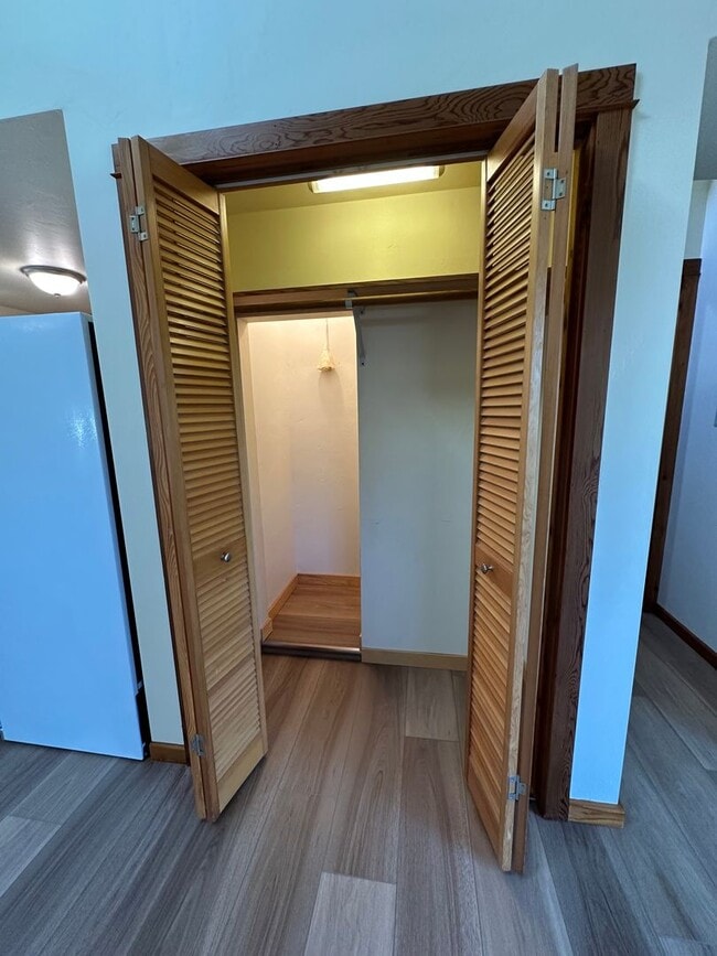 Building Photo - Charming Studio Loft in Arcata – Close to Plaza & Cal Poly Humboldt