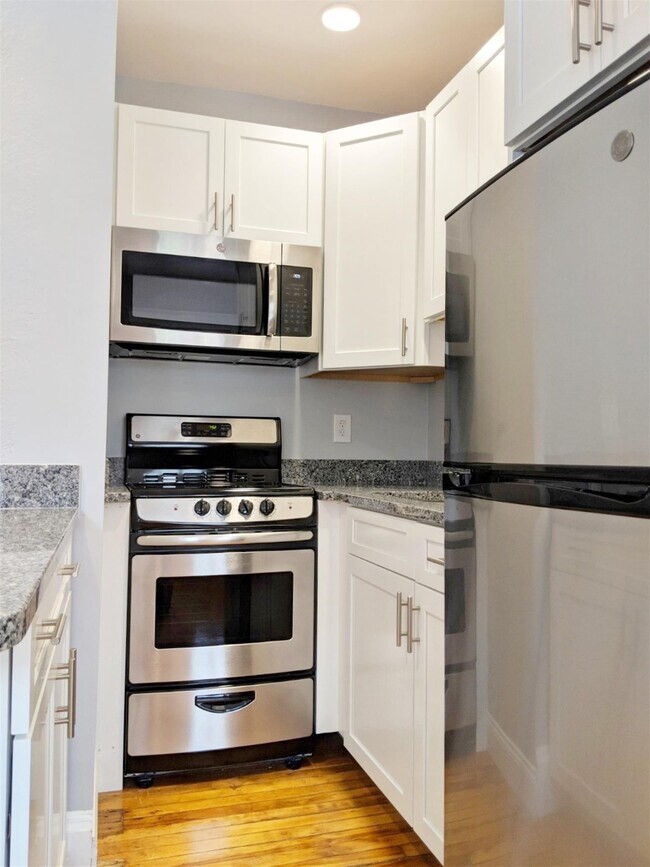 Building Photo - 41 Ivaloo St