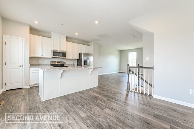 Building Photo - 2028 Cade Dr