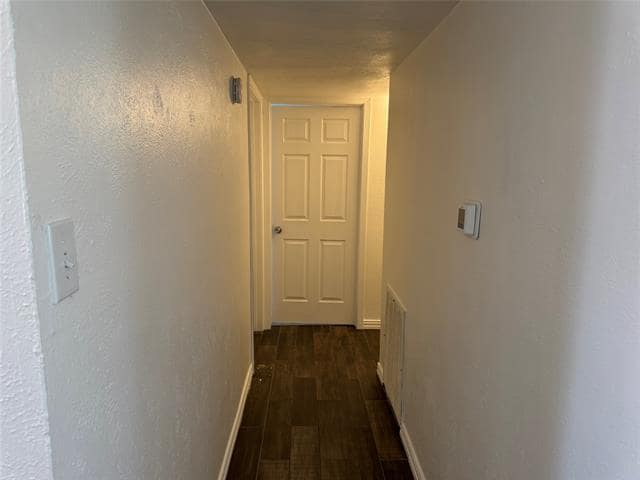 Building Photo - 4945 Wampler Dr