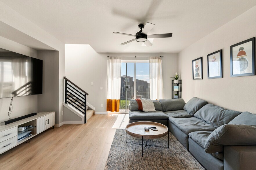 Living Room - 2461 Horsemanship Ct