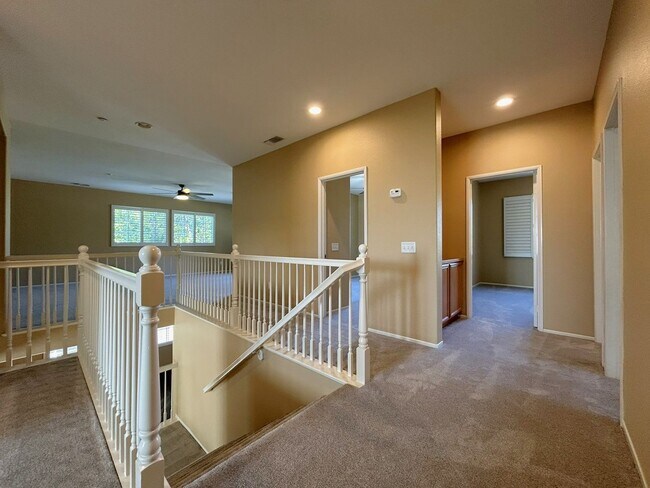 Building Photo - Beautiful, 2-Story 4-Bedroom Home on a Cul...