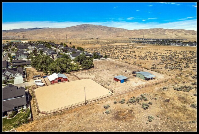 Building Photo - 3 Acre Horse Ranch & Home Rental SE Boise ...