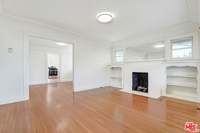 Building Photo - 11970 Darlington Ave