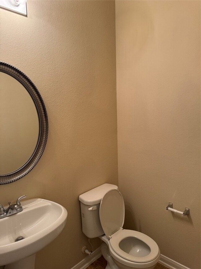 Building Photo - 8127 Almera Falls Dr